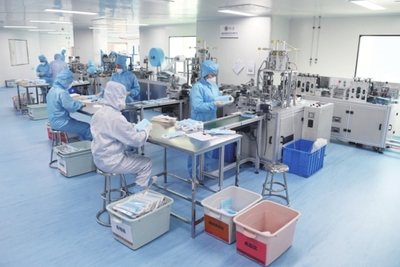 国家发展改革委多措并举 推动口罩扩能增产与消毒器械销售保障疫情防控